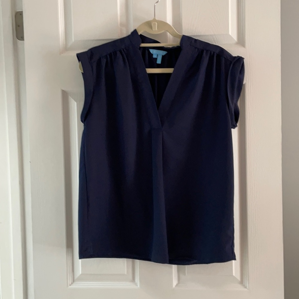 Draper James basic navy blouse - small